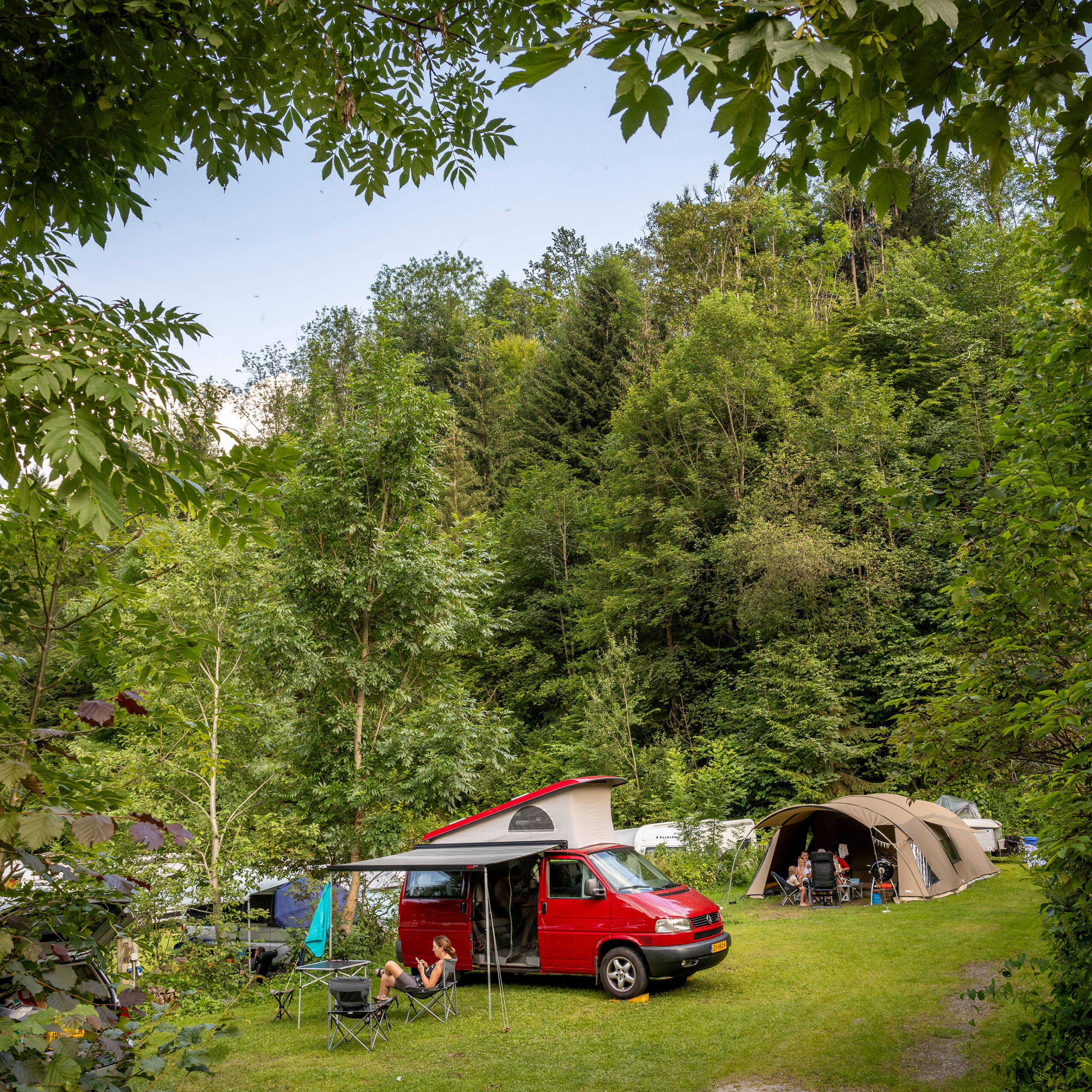 Komfortparzelle Camping Grassi Frutigen Komfortparzelle